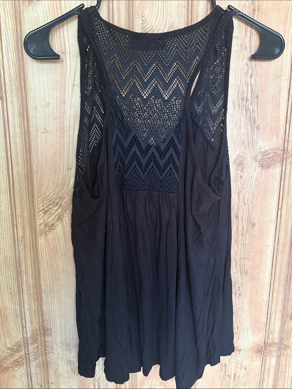 Annabelle Black Sleeveless Tank with Metallic Dreamcatcher size L - Picture 5 of 8